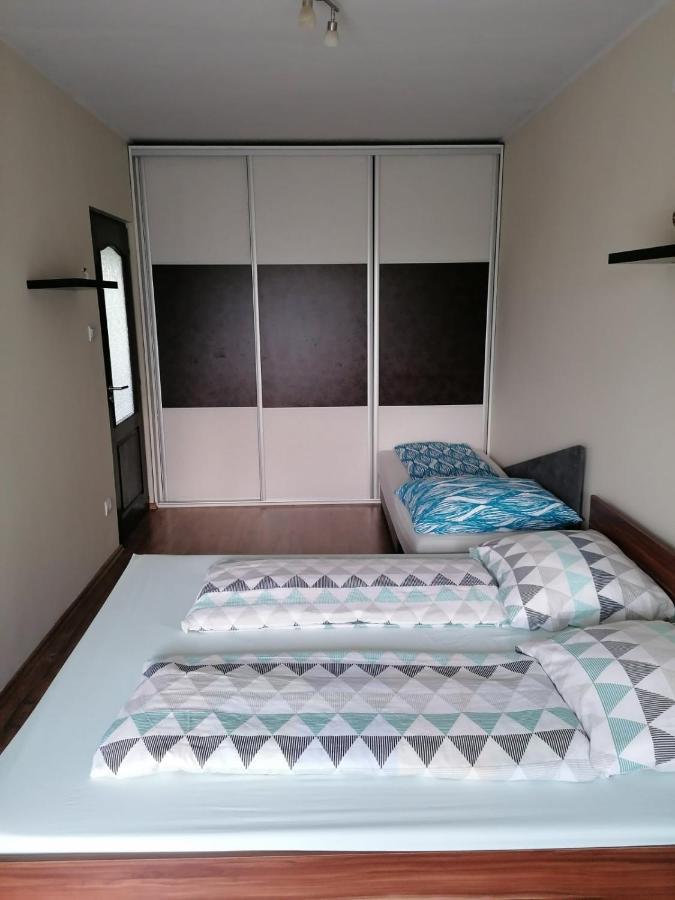 Family Holiday Apartman Nyíregyháza Esterno foto